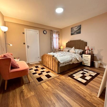לונדון Canary Wharf Single Double And En-Suite Rooms מראה חיצוני תמונה