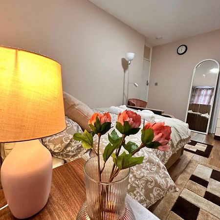 לונדון Canary Wharf Single Double And En-Suite Rooms מראה חיצוני תמונה