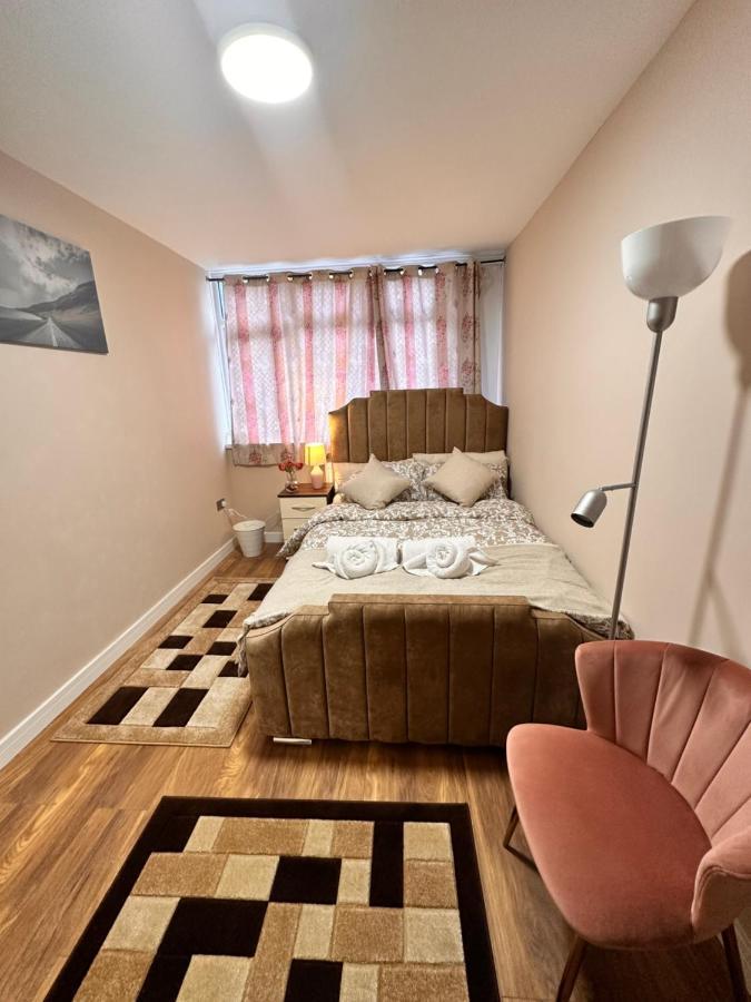 לונדון Canary Wharf Single Double And En-Suite Rooms מראה חיצוני תמונה