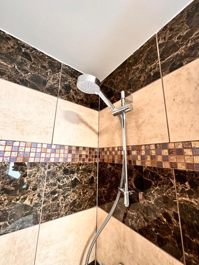 לונדון Canary Wharf Single Double And En-Suite Rooms מראה חיצוני תמונה