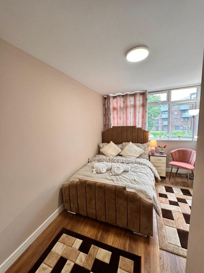 לונדון Canary Wharf Single Double And En-Suite Rooms מראה חיצוני תמונה