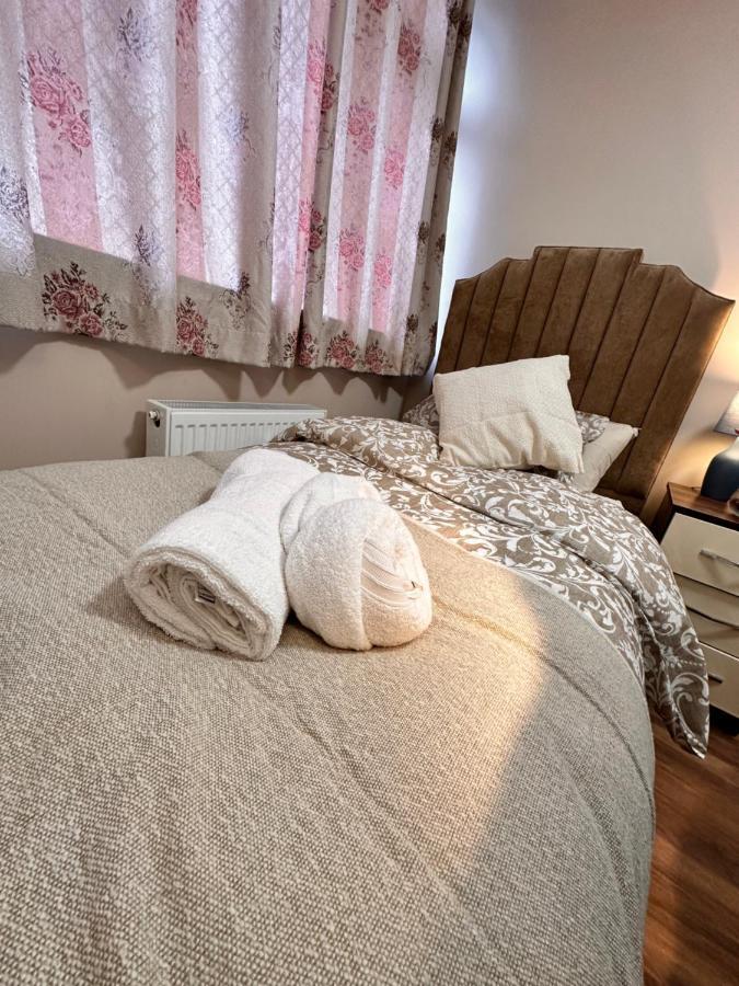 לונדון Canary Wharf Single Double And En-Suite Rooms מראה חיצוני תמונה