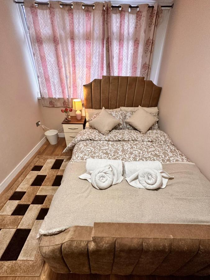 לונדון Canary Wharf Single Double And En-Suite Rooms מראה חיצוני תמונה